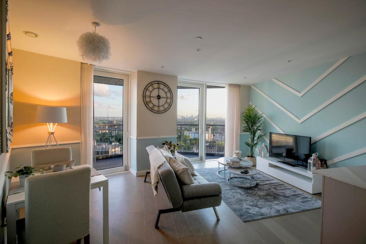 Amazing London City Skyline View & Transport Links Barking  Exteriér fotografie